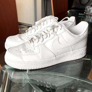 Men’s Nike Air Force 1 White Size 11.5